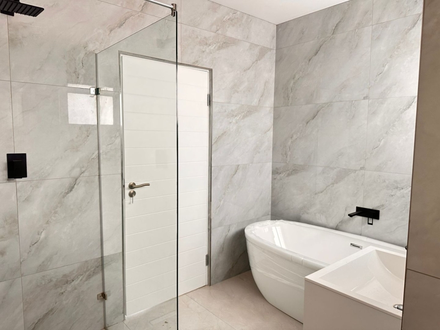 4 Bedroom Property for Sale in Sandown Western Cape